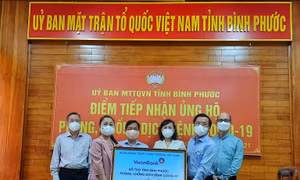 VietinBank ủng hộ 5 tỷ đồng cho Bình Phước phòng, chống dịch COVID-19
