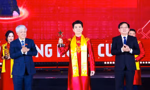 Doanh nhân Đỗ Quang Vinh được vinh danh trong TOP 10 Giải thưởng Sao Đỏ 2025