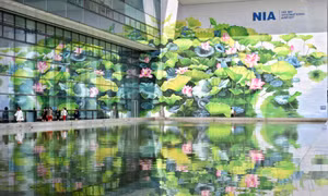 Sân bay Quốc tế Nội Bài lung linh đầm sen tuyệt đẹp