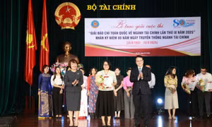 Báo Tin tức và Dân tộc đạt giải C 'Giải báo chí toàn quốc về ngành Tài chính'