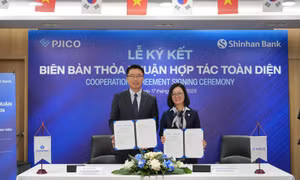 Thúc đẩy phát triển các sản phẩm và dịch vụ tài chính – bảo hiểm đa dạng
