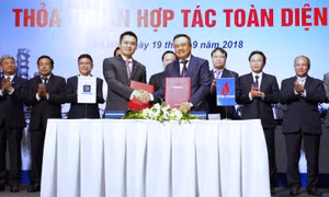 Ký Thỏa thuận hợp tác toàn diện giữa Petrolimex và Petrovietnam 