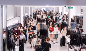 2,3 triệu lượt khách ‘phá đảo’ Vincom Black Friday 2025, tạo cú bùng nổ cho mùa lễ hội cuối năm