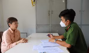 Đối tượng có lệnh truy nã đặc biệt nguy hiểm ra đầu thú sau nhiều năm lẩn trốn