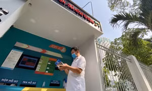 ‘ATM’ tiếp nhận và trả hồ sơ tự động 24/7 đầu tiên ở TP Hồ Chí Minh