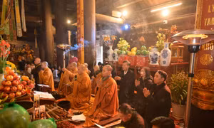 Sa Pa: Hàng nghìn du khách hào hứng 'Mở cổng trời', trẩy hội Bản Mây tại Fansipan