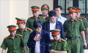 Vụ đánh bạc nghìn tỷ qua mạng: Phan Văn Vĩnh, Nguyễn Thanh Hóa bị đề nghị từ 7-8 năm tù giam