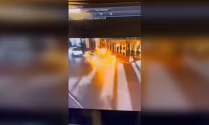 Video xe Tesla Cybertruck phát nổ bên ngoài khách sạn Trump, nghi là khủng bố