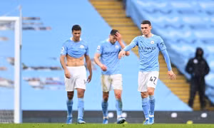 Thua ngược Chelsea, Man City chưa thể sớm đăng quang Ngoại hạng Anh