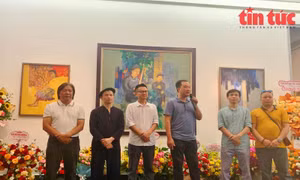 Khai mạc triển lãm nhóm ‘Ngũ sắc’