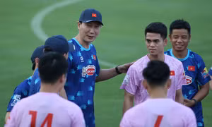 Tuyển Việt Nam: Những thử nghiệm của ông Kim Sang-sik