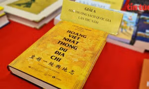 'Hoàng Việt nhất thống dư địa chí' giành giải A giải thưởng Sách Quốc gia lần thứ 5
