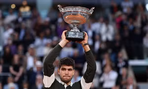 Thắng trận chung kết dài nhất lịch sử, Alcaraz vô địch Roland Garros 2025