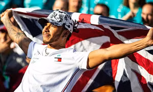 Lewis Hamilton vô địch F1 mùa giải 2019, áp sát ‘kỳ quan thứ 7’ của Schumacher