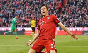 Bayern - Dortmund 5 - 0: Hùm xám gầm vang, tái chiếm ngôi đầu Bundesliga