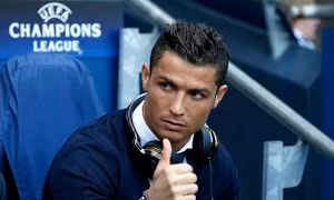Bị cáo buộc cưỡng bức một phụ nữ, Ronaldo kiện tờ Tấm gương 
