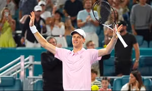 Chung kết Miami Open: Chờ Sinner giải mã hiện tượng Lehecka