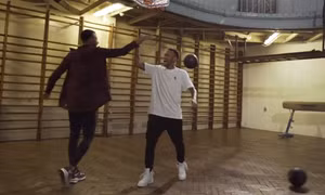 Xem tuyệt kỹ ném bóng của Neymar như VĐV bóng rổ NBA