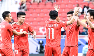 HLV Kim Sang-sik công bố danh sách tập trung tuyển Việt Nam
