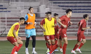 Đi tìm bộ khung ưng ý của HLV Troussier