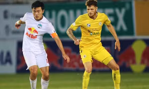 Các giải thưởng tháng tại V-League tập trung vào 'chỗ trũng' HAGL