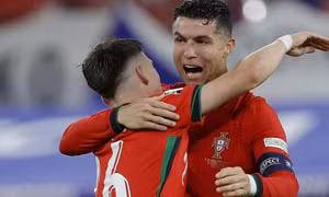 Xác định 3 cặp tứ kết EURO 2024: Bồ Đào Nha đại chiến Pháp