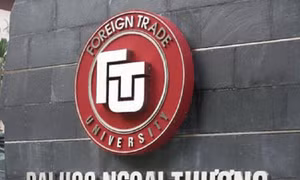 Đại học Ngoại thương công bố điểm chuẩn: Ngành hot nhất 25,5 điểm
