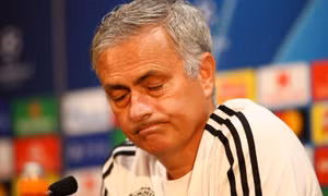 Trận Chelsea-Manchester United: ‘Canh bạc’ tương lai của Mourinho