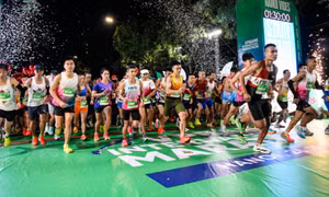 Anh Khôi và Hồng Lệ vô địch VPBank Hanoi International Marathon 2025
