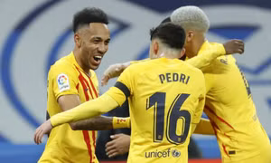 Barcelona vùi dập Real 4 - 0 ngay tại Bernabeu