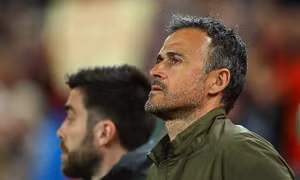 Luis Enrique bất ngờ từ chức HLV tuyển Tây Ban Nha