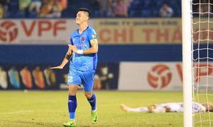 Tiến Linh, Văn Tùng cùng ‘ghi điểm’ với HLV Troussier