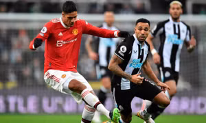 Manchester United - Newcastle: Chinh phục vinh quang đầu tiên