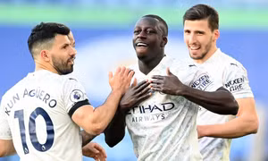 Man City tiến gần đến ngôi vương, Liverpool hết cơ hội bảo vệ chức vô địch