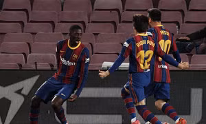 Barcelona áp sát ngôi đầu La Liga