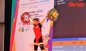 Giây phút Hoàng Thị Duyên phá kỷ lục SEA Games ở nội dung cử giật với thành tích 96 kg