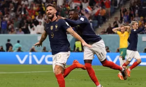 Olivier Giroud cân bằng kỷ lục ghi bàn của Thierry Henry ở tuyển Pháp