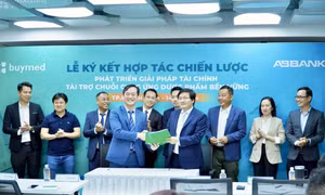 Hợp tác ‘Phát triển giải pháp tài chính tài trợ chuỗi cung ứng dược phẩm bền vững’