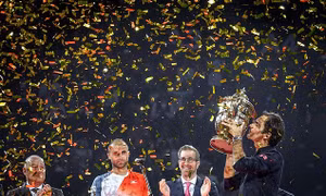 Federer – Từ cậu bé nhặt bóng đến chức vô địch 99 trong sự nghiệp