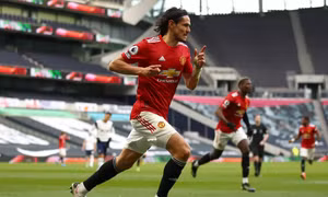 Đánh bại Tottenham trong trận 'Super Sunday', Quỷ đỏ đòi nợ thành công