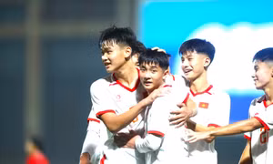 Thắng đậm U17 Singapore, HLV U17 Việt Nam lo lắng lịch thi đấu dày đặc