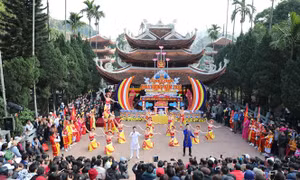 Trang trọng khai hội chùa Hương năm 2020