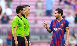Thêm một trận hòa trên sân nhà, Messi và các đồng đội nổi cáu