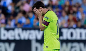 Barcelona thua sốc trong 68 giây, ‘tội đồ’ Gerard Pique