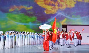 Kình ngư Nguyễn Huy Hoàng lần thứ 2 liên tiếp được chọn cầm cờ Đoàn Thể thao Việt Nam tại SEA Games