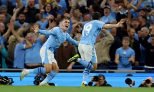 Manchester City thể hiện sức mạnh nhà ĐKVĐ
