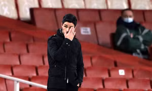 Cổ động viên Arsenal đòi sa thải Arteta