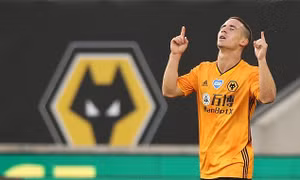 'Bầy sói’ Wolverhampton vượt mặt 'Gà trống' Tottenham