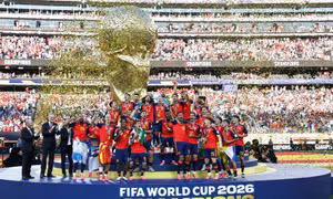 Sự thống trị tuyệt đối của đế chế La Roja mới