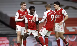 Arsenal 3 - 1 Chelsea: 'Cú sốc' ngày tặng quà